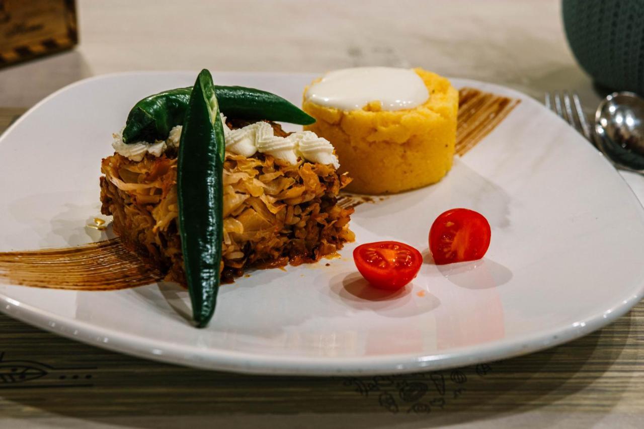 Pensiunea Viena เตอร์กู-มูเรช ภายนอก รูปภาพ